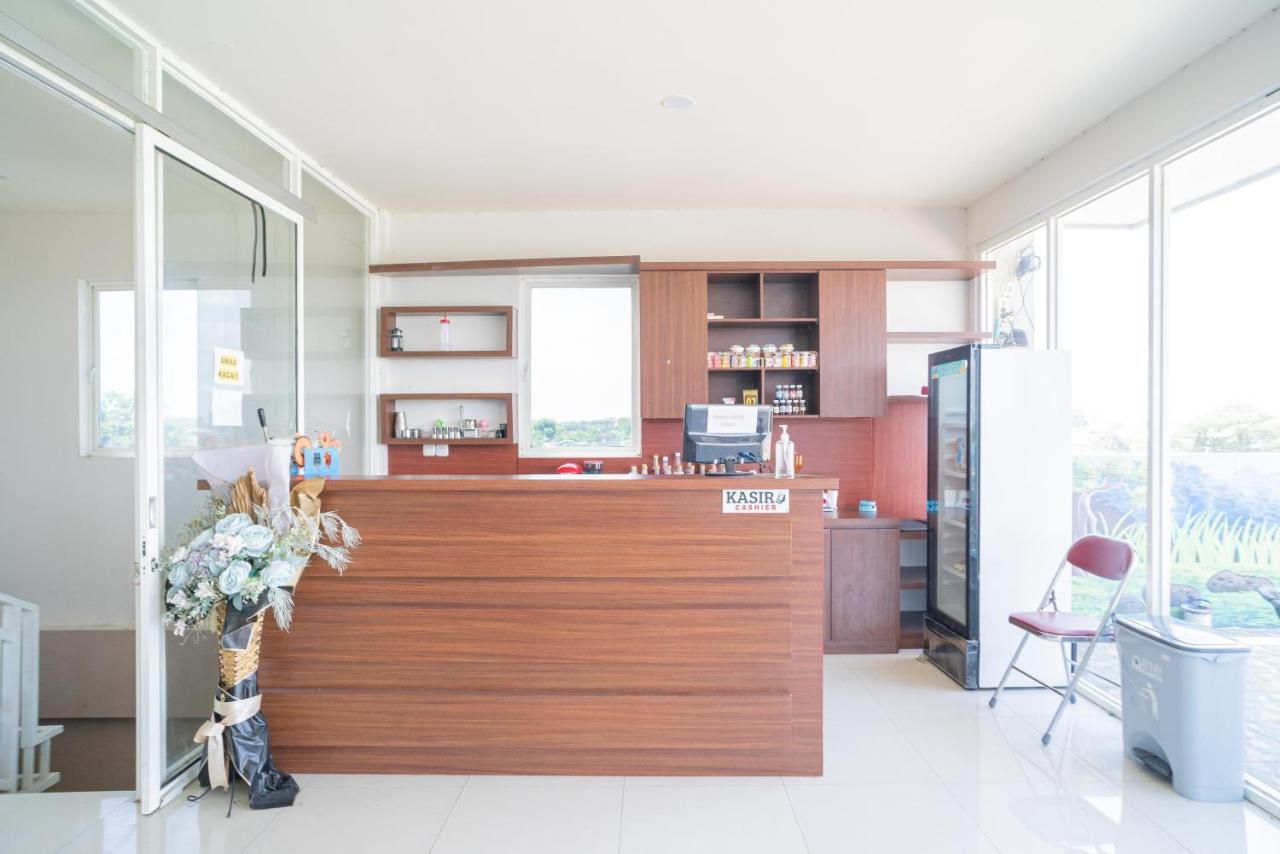 Reddoorz Plus @ Jalan Pemuda Timur Bojonegoro ภายนอก รูปภาพ