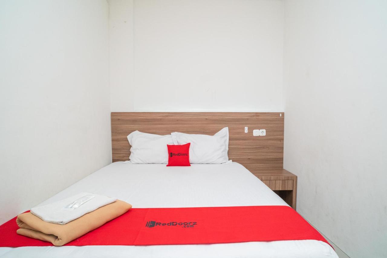 Reddoorz Plus @ Jalan Pemuda Timur Bojonegoro ภายนอก รูปภาพ