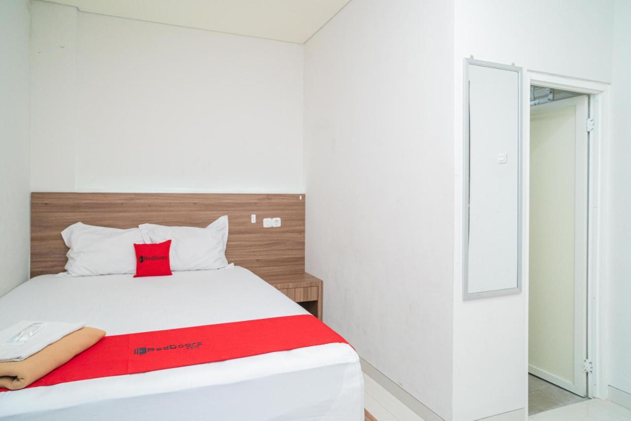 Reddoorz Plus @ Jalan Pemuda Timur Bojonegoro ภายนอก รูปภาพ